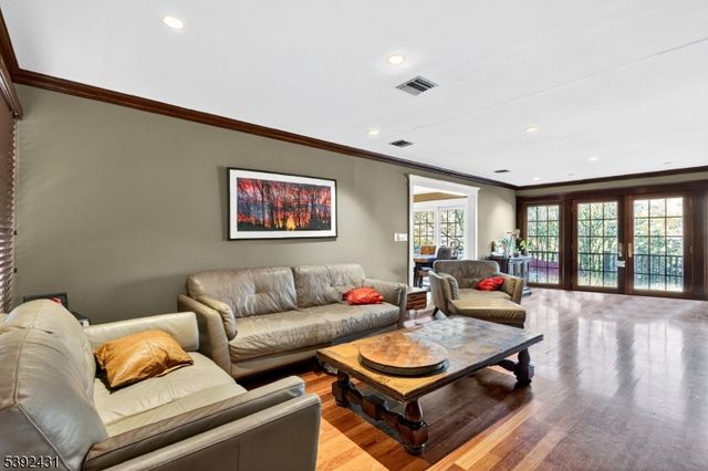 101 Cheshire Ln, Ringwood Boro, NJ 07456