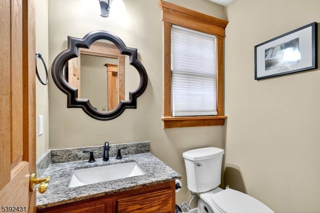 101 Cheshire Ln, Ringwood Boro, NJ 07456