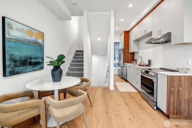 1233 E Roy Street, Seattle, WA 98102