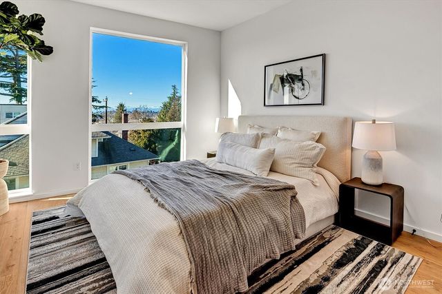 1233 E Roy Street, Seattle, WA 98102