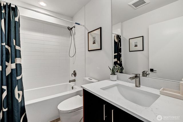 1233 E Roy Street, Seattle, WA 98102