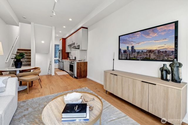 1233 E Roy Street, Seattle, WA 98102