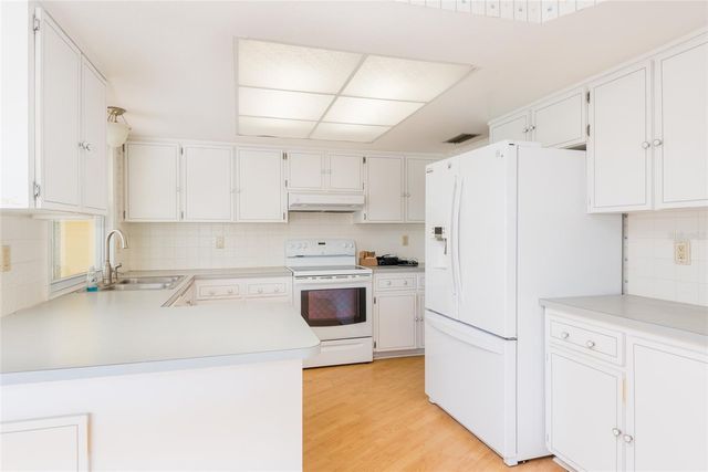 7550 GATES CIRCLE, Spring Hill, FL 34606