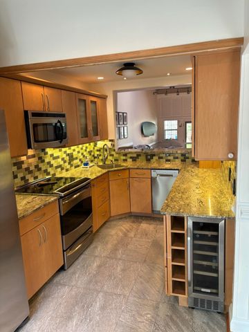 224 NE 16th Ter, Fort Lauderdale, FL 33301