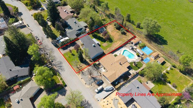 5142 Huntington Drive, Redding, CA 96002