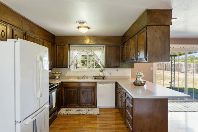 5142 Huntington Drive, Redding, CA 96002