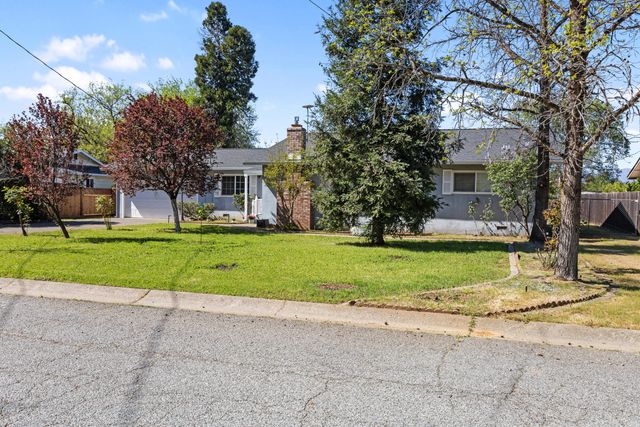 5142 Huntington Drive, Redding, CA 96002