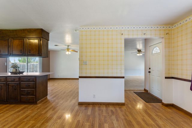 5142 Huntington Drive, Redding, CA 96002