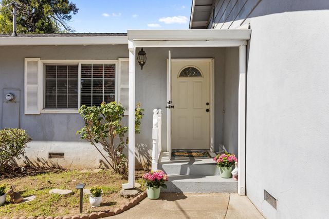 5142 Huntington Drive, Redding, CA 96002