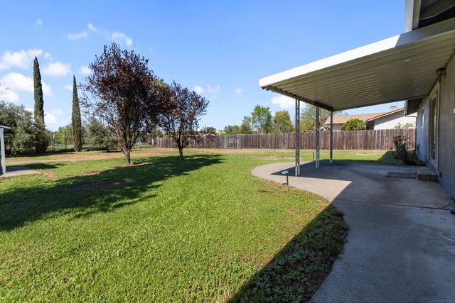 5142 Huntington Drive, Redding, CA 96002