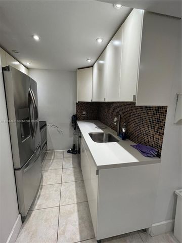 200 SE 15th Rd 11I, Miami, FL 33129