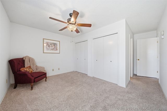 1467 W Evergreen Lane, Claremore, OK 74017