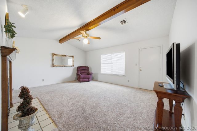 1467 W Evergreen Lane, Claremore, OK 74017