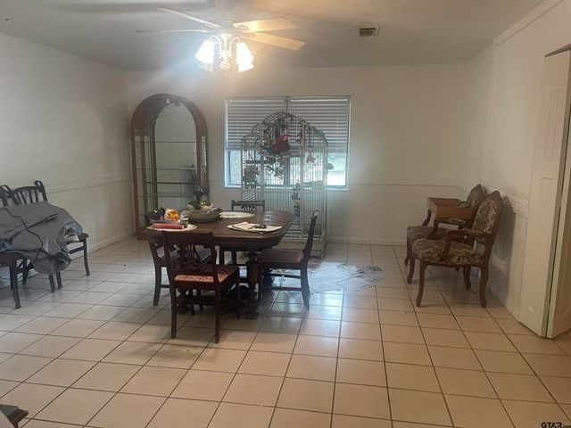 976 E WATER TOWER RD, Big Sandy, TX 75755