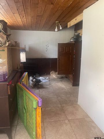 976 E WATER TOWER RD, Big Sandy, TX 75755