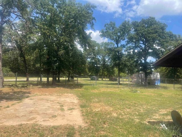 976 E WATER TOWER RD, Big Sandy, TX 75755