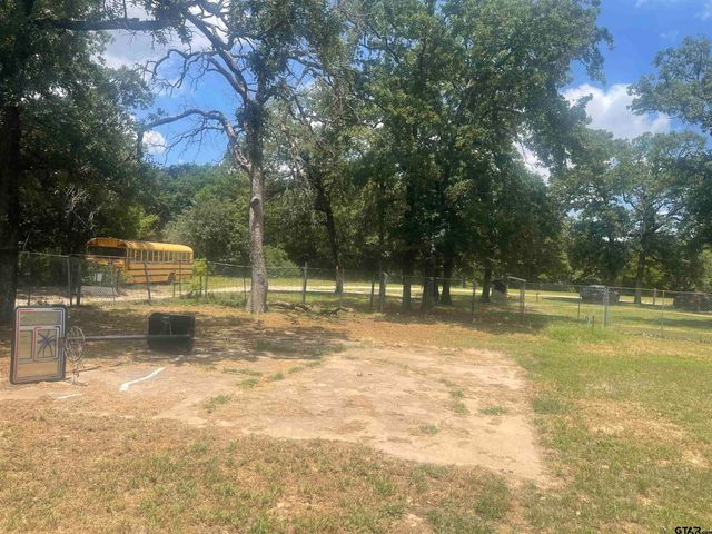 976 E WATER TOWER RD, Big Sandy, TX 75755