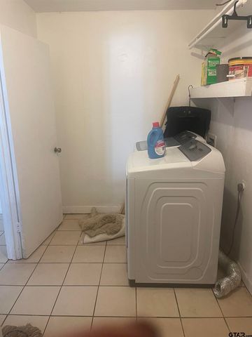 976 E WATER TOWER RD, Big Sandy, TX 75755