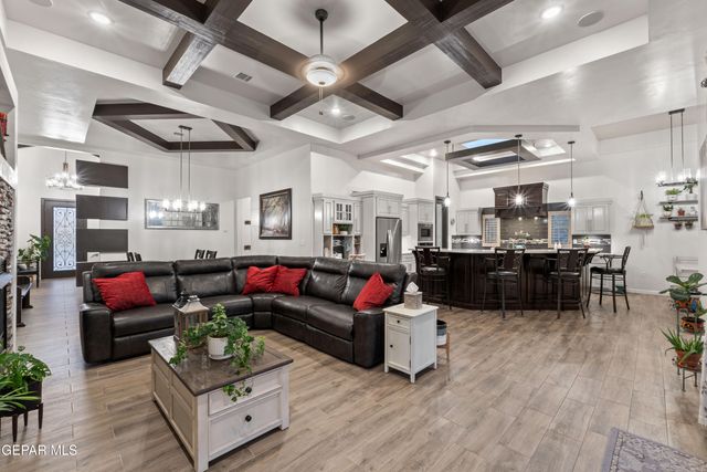 12248 CLIFTON HILL Road, Horizon City, TX 79928