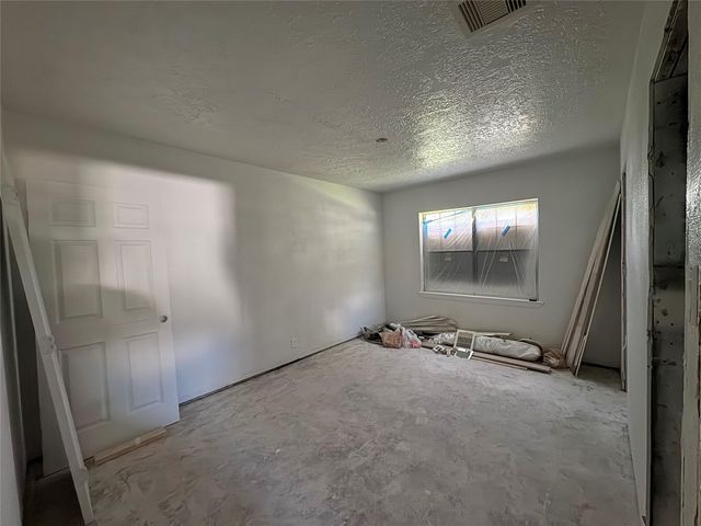 6111 Westover Street, Houston, TX 77033