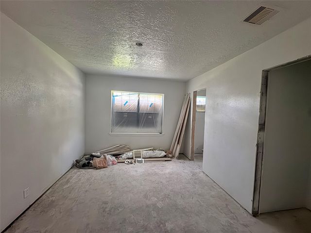 6111 Westover Street, Houston, TX 77033