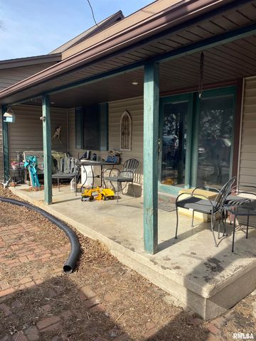 842 Flinn Road, Franklin, IL 62638