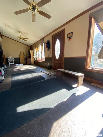 842 Flinn Road, Franklin, IL 62638