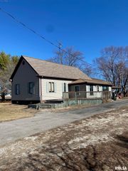 842 Flinn Road, Franklin, IL 62638