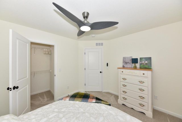 W228N7937 Timberland DRIVE, Sussex, WI 53089