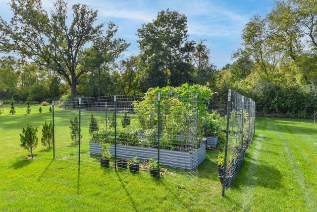 W228N7937 Timberland DRIVE, Sussex, WI 53089