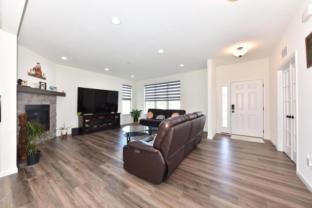 W228N7937 Timberland DRIVE, Sussex, WI 53089