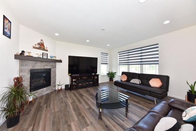 W228N7937 Timberland DRIVE, Sussex, WI 53089