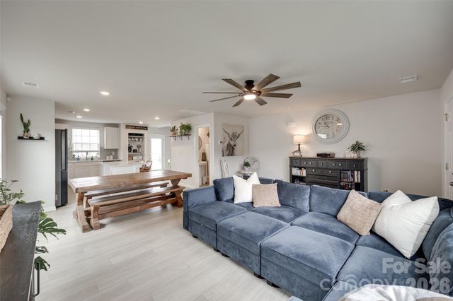 1208 Old Fort Drive, Edgemoor, SC 29712