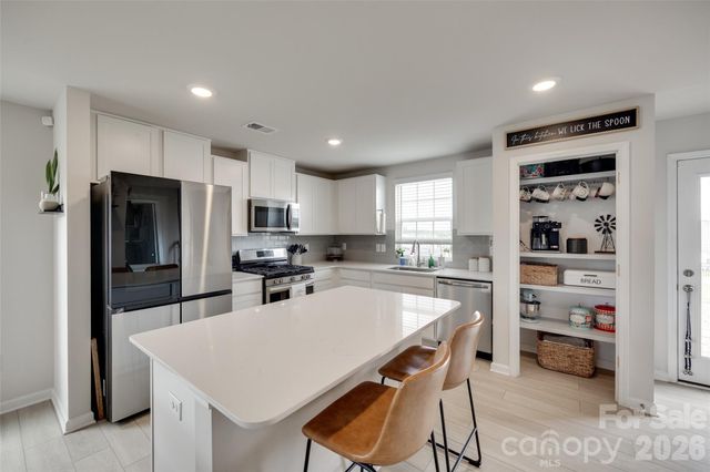 1208 Old Fort Drive, Edgemoor, SC 29712