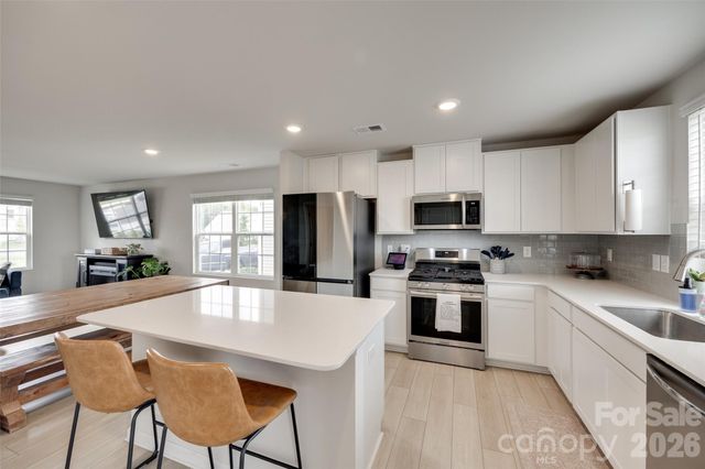 1208 Old Fort Drive, Edgemoor, SC 29712