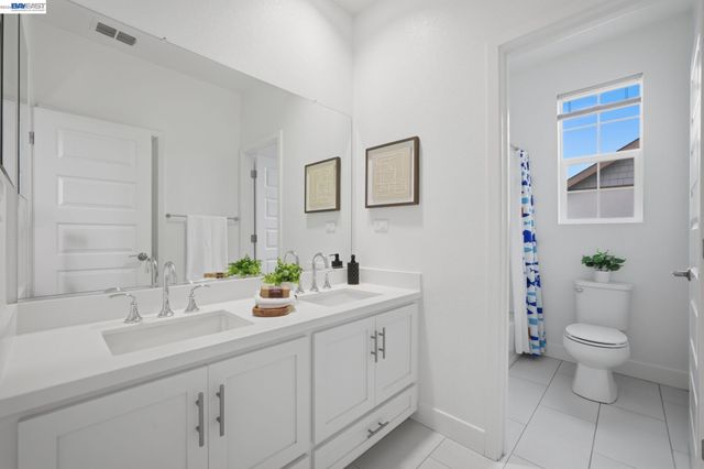 38250 Luma Ter, Newark, CA 94560