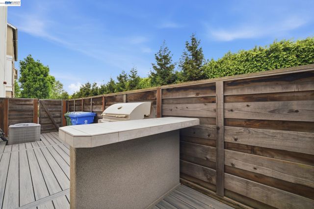 38250 Luma Ter, Newark, CA 94560