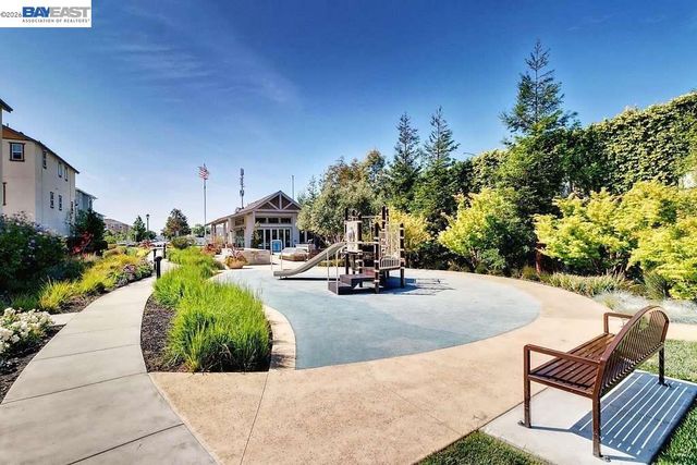 38250 Luma Ter, Newark, CA 94560