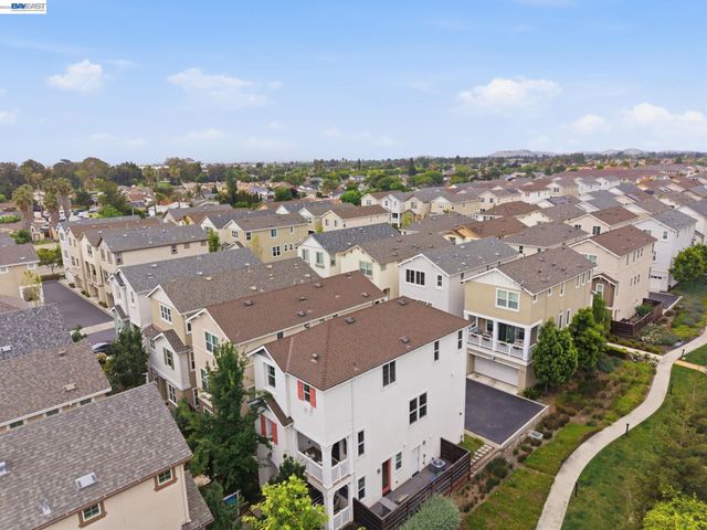 38250 Luma Ter, Newark, CA 94560