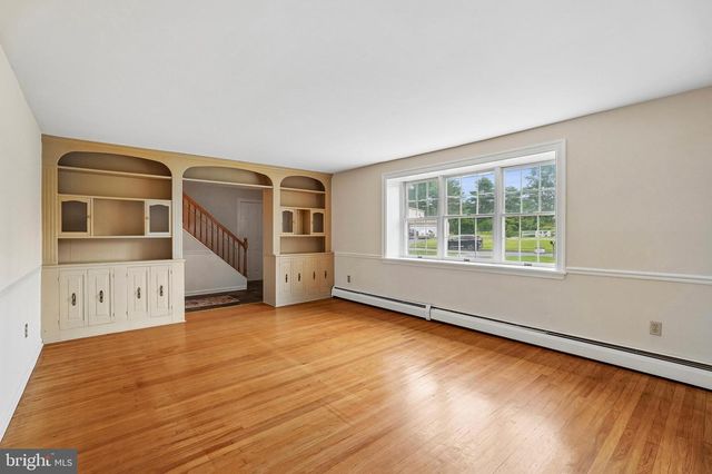 143 PUEBLO RD, Doylestown, PA 18901
