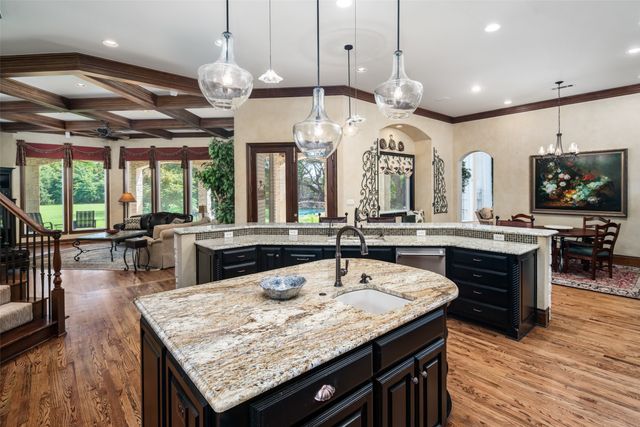 2025 Creekridge Drive, Frisco, TX 75034