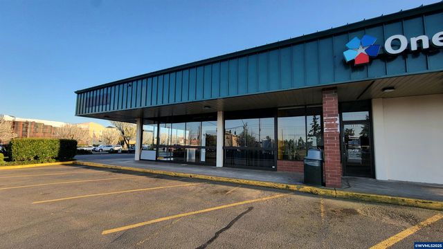 1677 Hawthorne Av NE, Salem, OR 97301