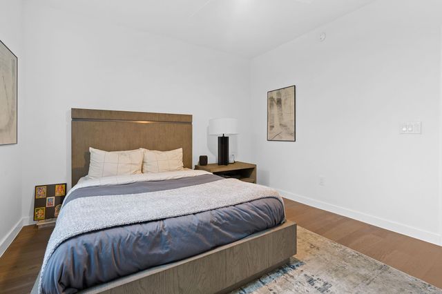 900 S 1st ST 204, Austin, TX 78704