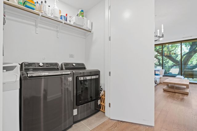 900 S 1st ST 204, Austin, TX 78704