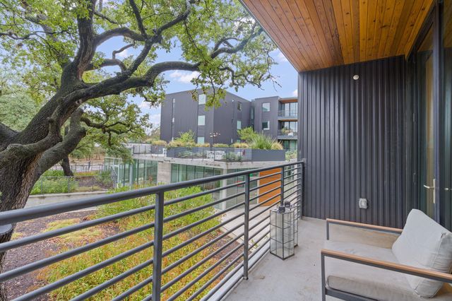 900 S 1st ST 204, Austin, TX 78704