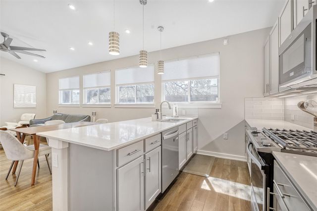 6800 Menchaca RD 5, Austin, TX 78745