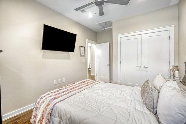 6800 Menchaca RD 5, Austin, TX 78745