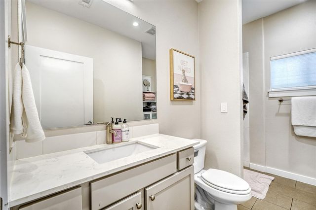 6800 Menchaca RD 5, Austin, TX 78745