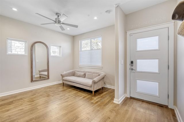 6800 Menchaca RD 5, Austin, TX 78745