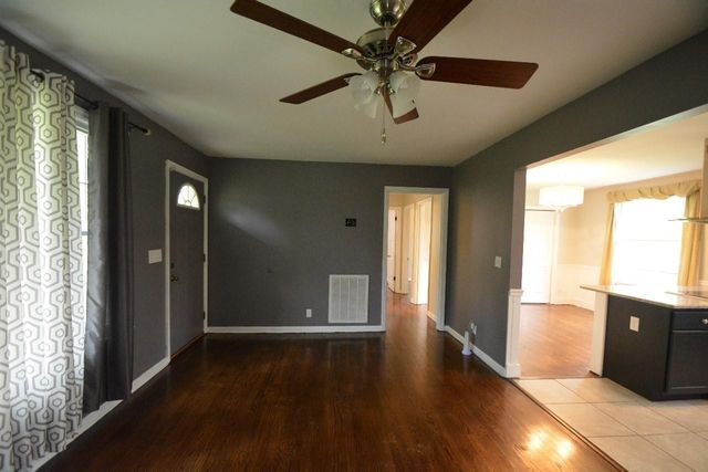 4300 Saunders, Nashville, TN 37216